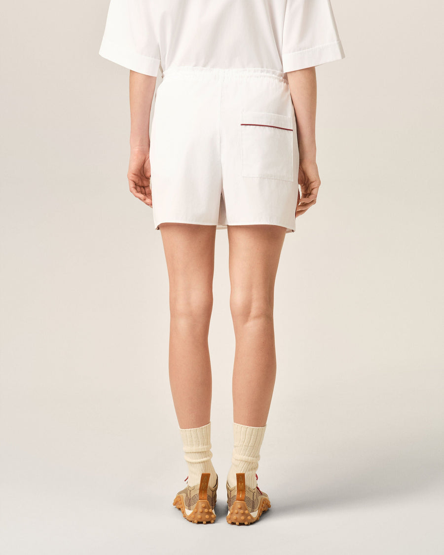 White cotton shorts with Ami de Coeur arrow